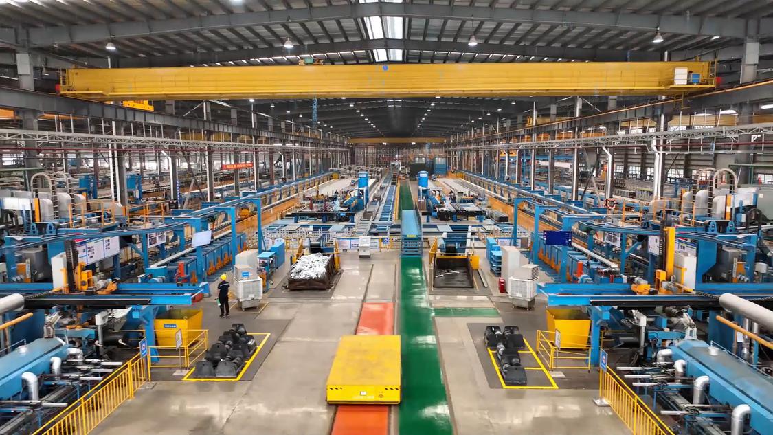 Manual vs Automated Aluminum Extrusion Line: Which One Is More Efficient and Profitable?